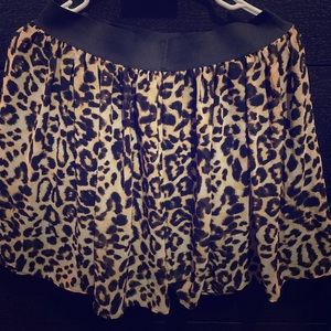 Brand new forever 21 cheetah skirt